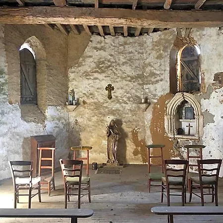 Ancien Aux Moines Pierrefitte St Lo Bed & Breakfast 4*