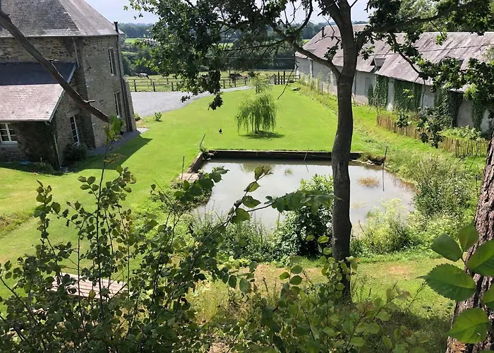 Ancien Aux Moines Pierrefitte St Lo Bed & Breakfast 4*