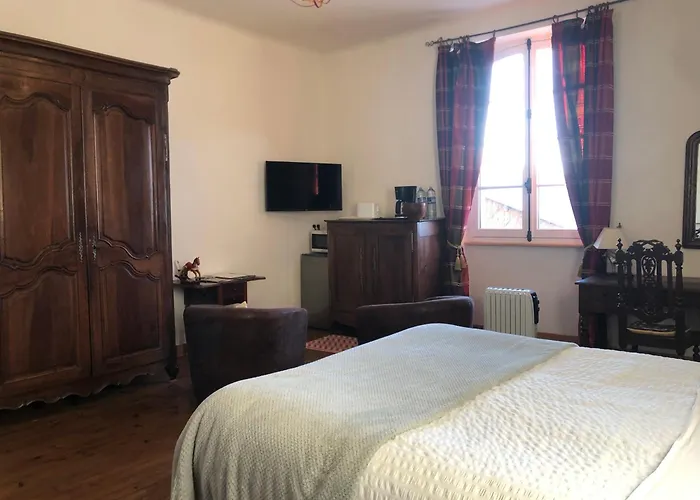 Ancien Aux Moines Pierrefitte St Lo Bed & Breakfast Saint-Lo